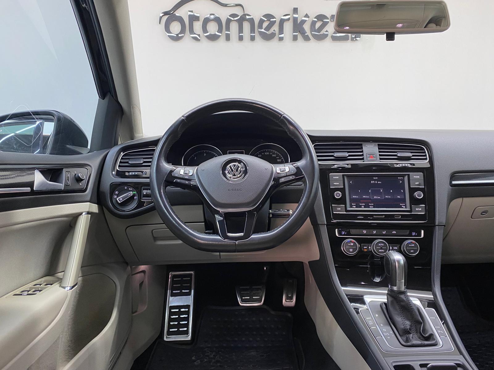VOLKSWAGEN GOLF 9